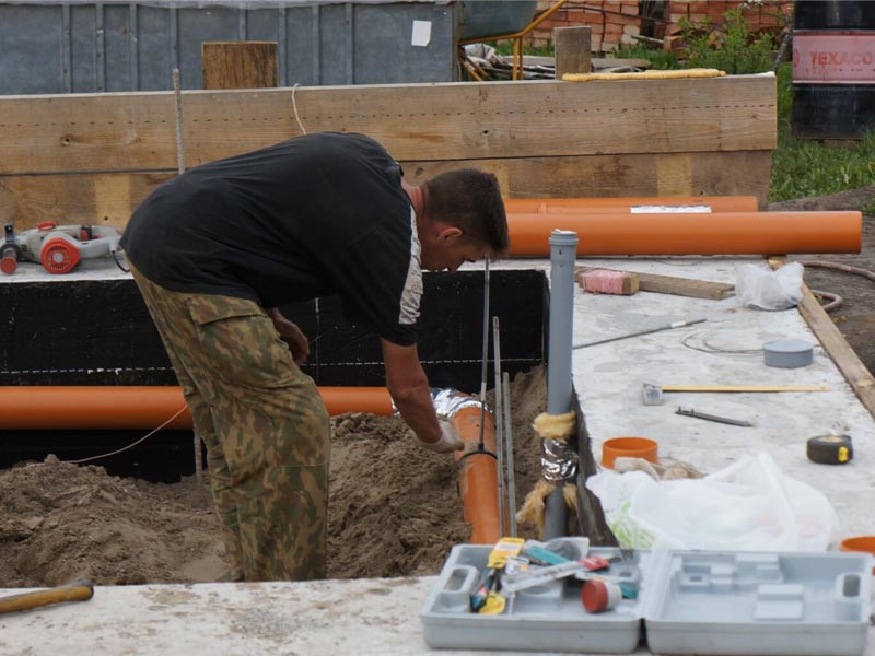 монтаж наружной канализации